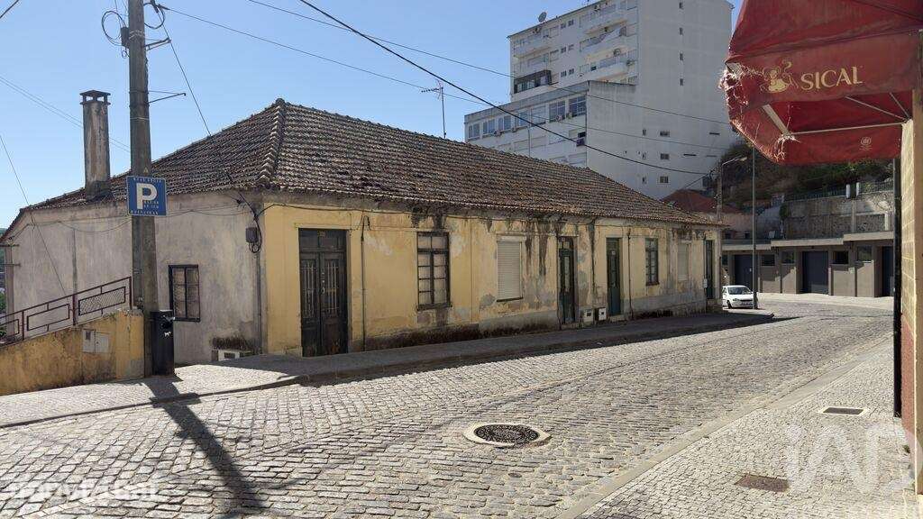 Moradia em banda em Peso da Régua e Godim de 520 m2 - Grande imagem: 5/20