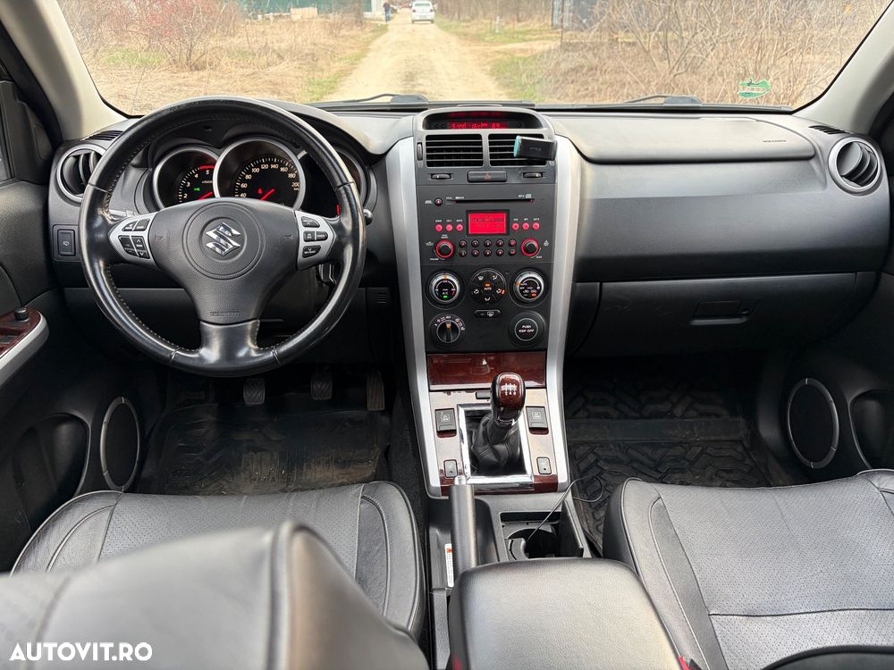 Suzuki Grand Vitara 1.9 DDiS Comfort DPF Limited - 4