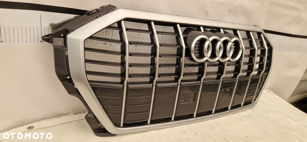 AUDI Q3 83A ATRAPA GRILL - 3