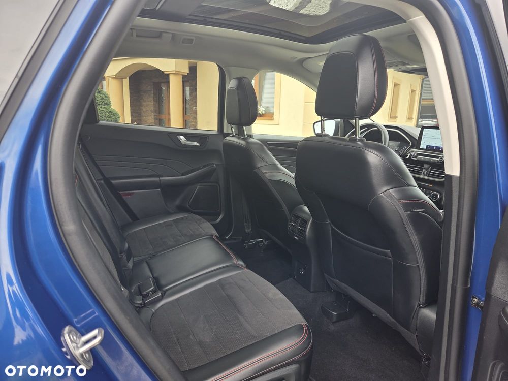 Ford Kuga 2.0 EcoBoost 4x4 Titanium - 29