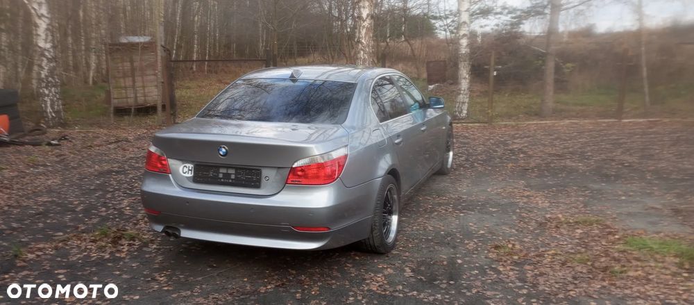 BMW Seria 5 525xi - 12