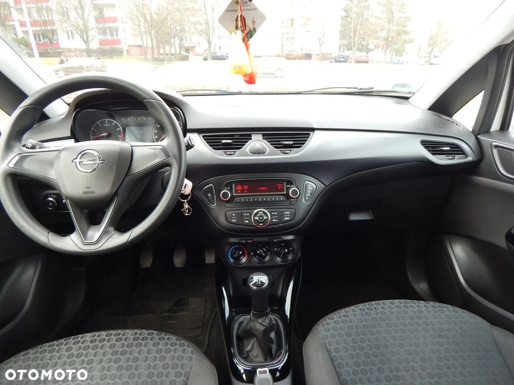 Opel Corsa 1.4 16V Cosmo - 11