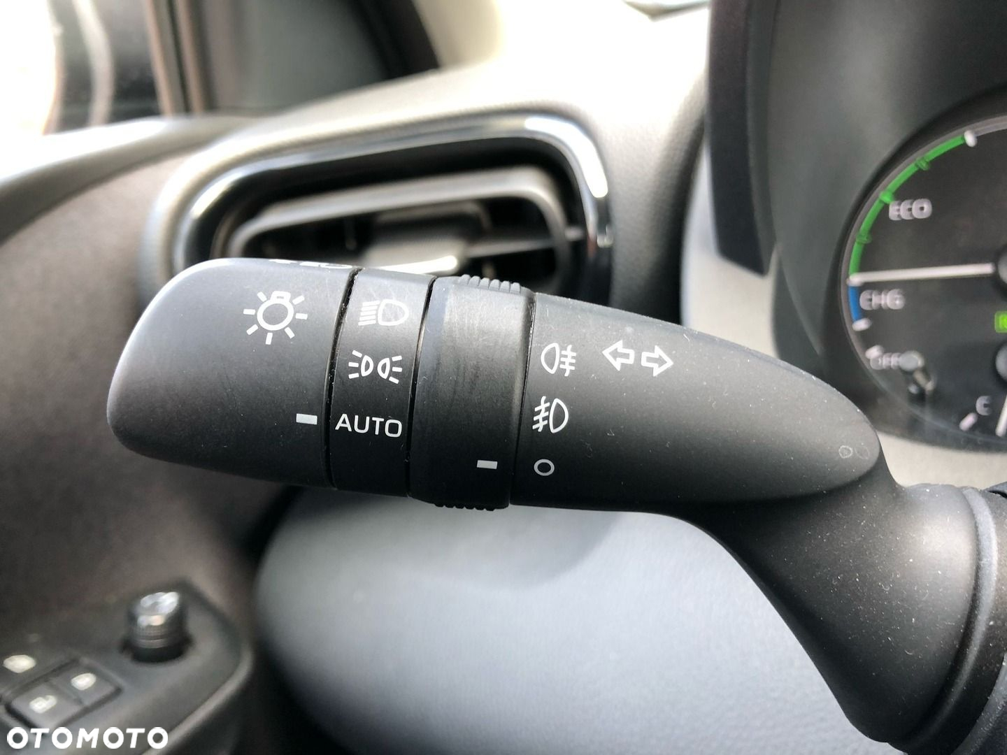 Toyota Yaris - 22