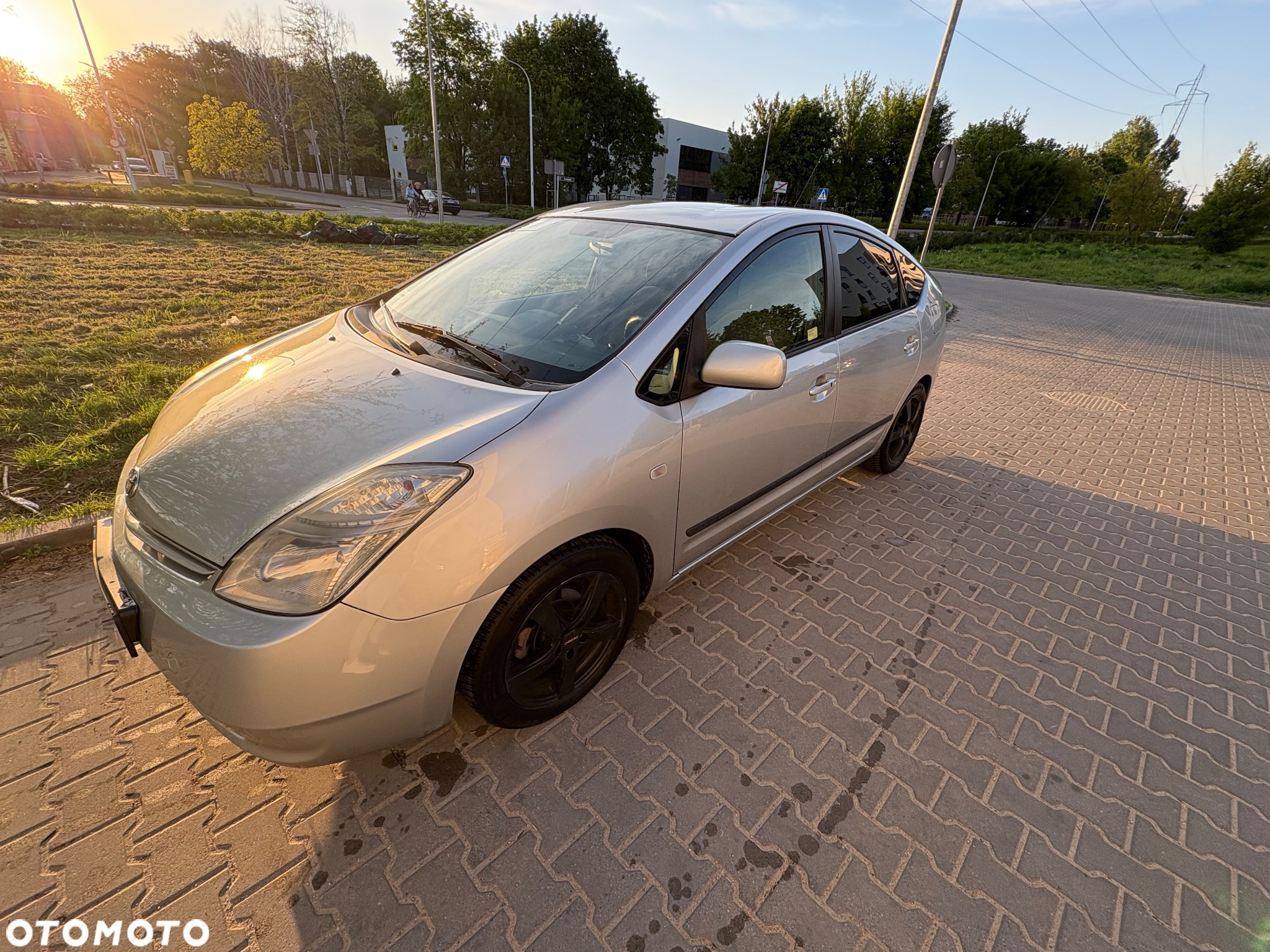 Toyota Prius 1.5 VVT-i Sol - 2