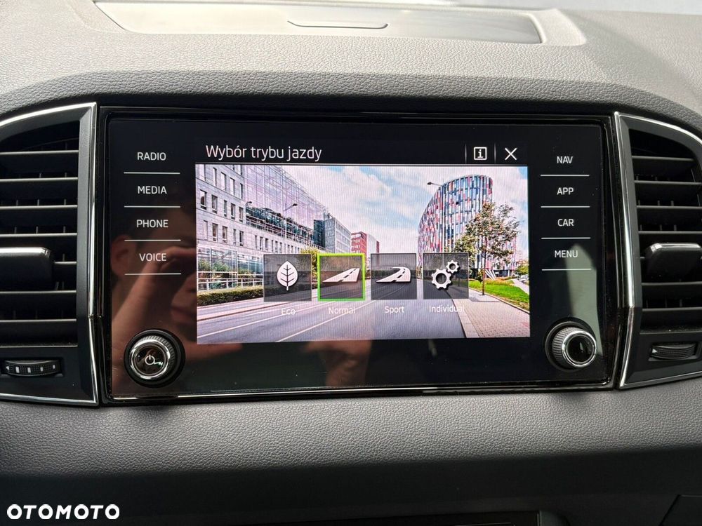 Skoda Karoq 1.5 TSI ACT Style DSG - 22