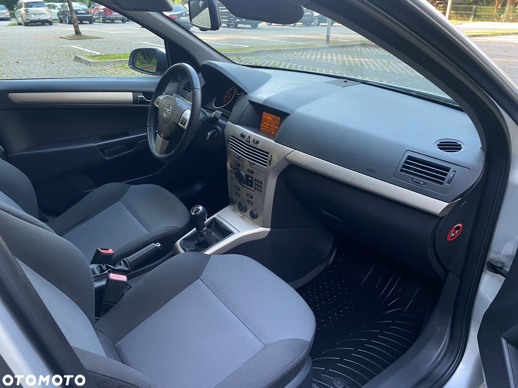 Opel Astra 1.6 Innovation - 20