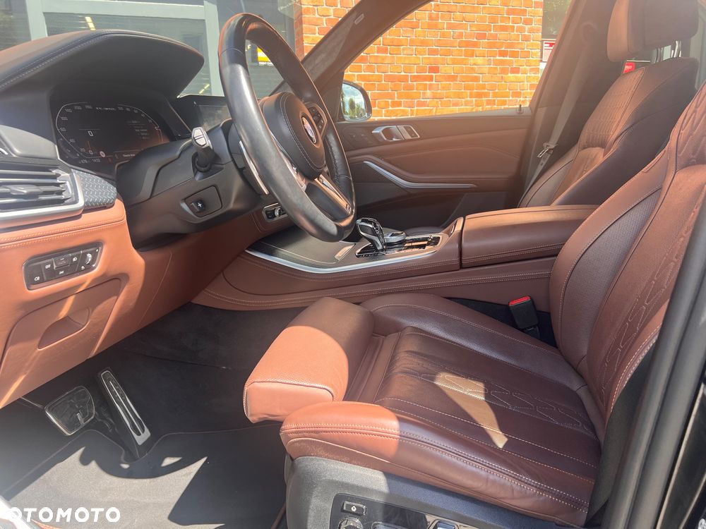BMW X5 M M50i - 13