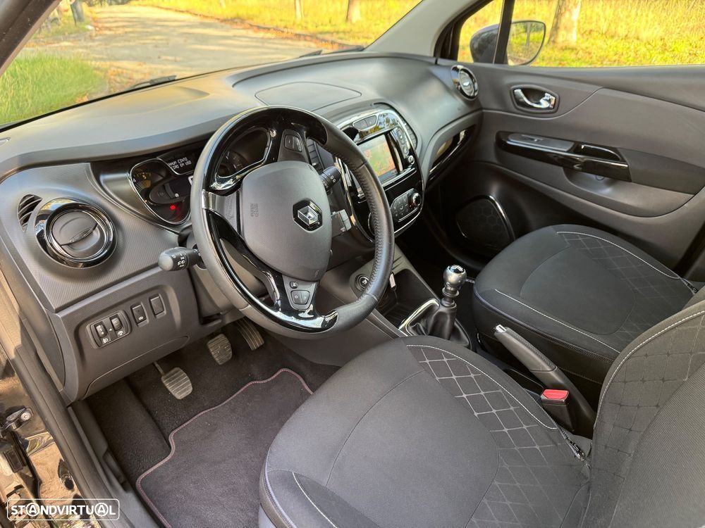 Renault Captur 1.5 dCi Exclusive XMOD - 16