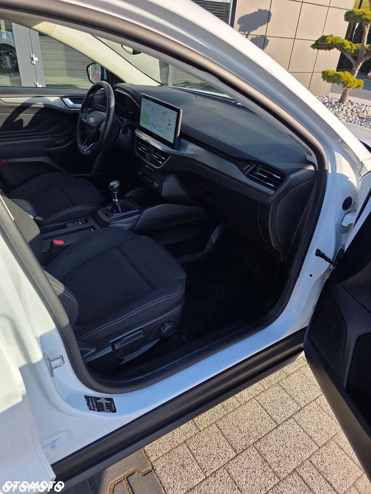 Ford Focus 1.0 EcoBoost Titanium Design - 18