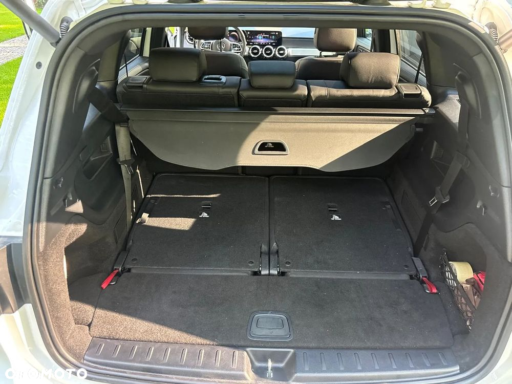 Mercedes-Benz GLB 250 4-Matic 8G-DCT - 2