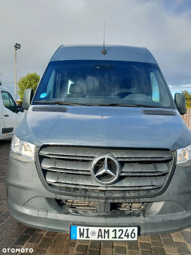 Mercedes-Benz Sprinter - 1