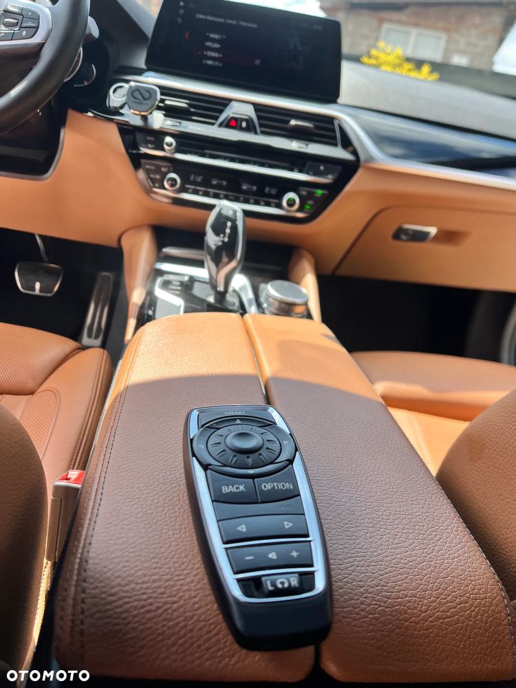 BMW Seria 5 530i xDrive M Sport sport - 32