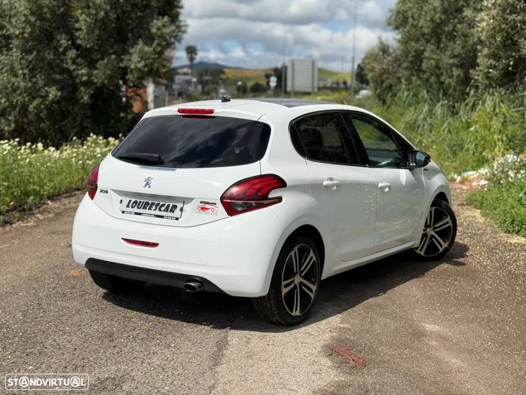 Peugeot 208 1.2 PureTech GT Line - 5