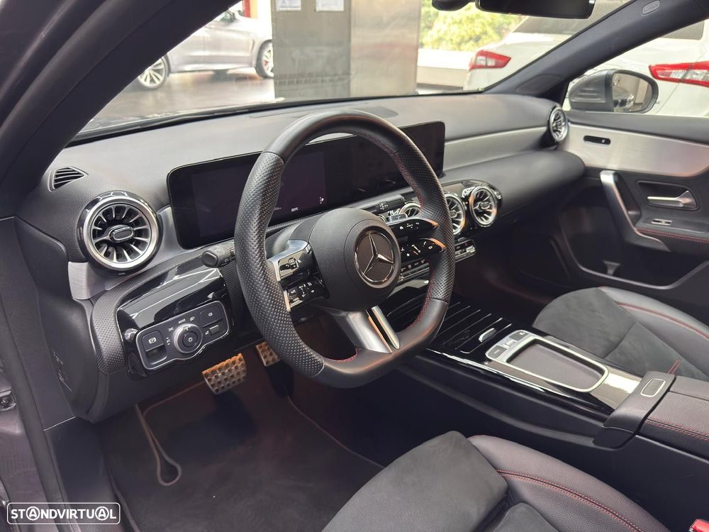 Mercedes-Benz A 200 AMG Line Aut. - 38