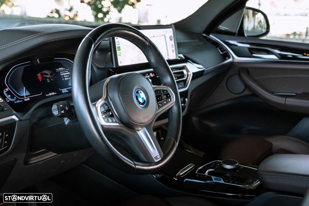 BMW iX3 M Sport Impressive - 11