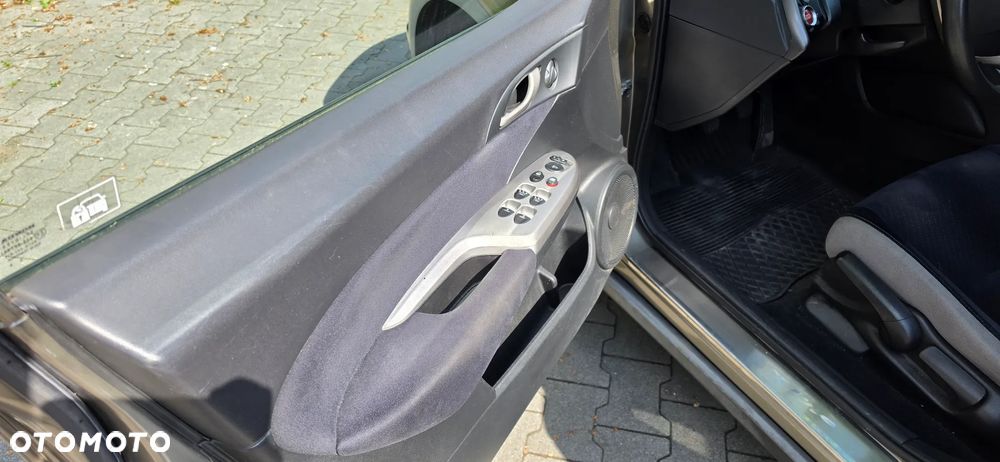 Honda Civic 1.4 Comfort - 8