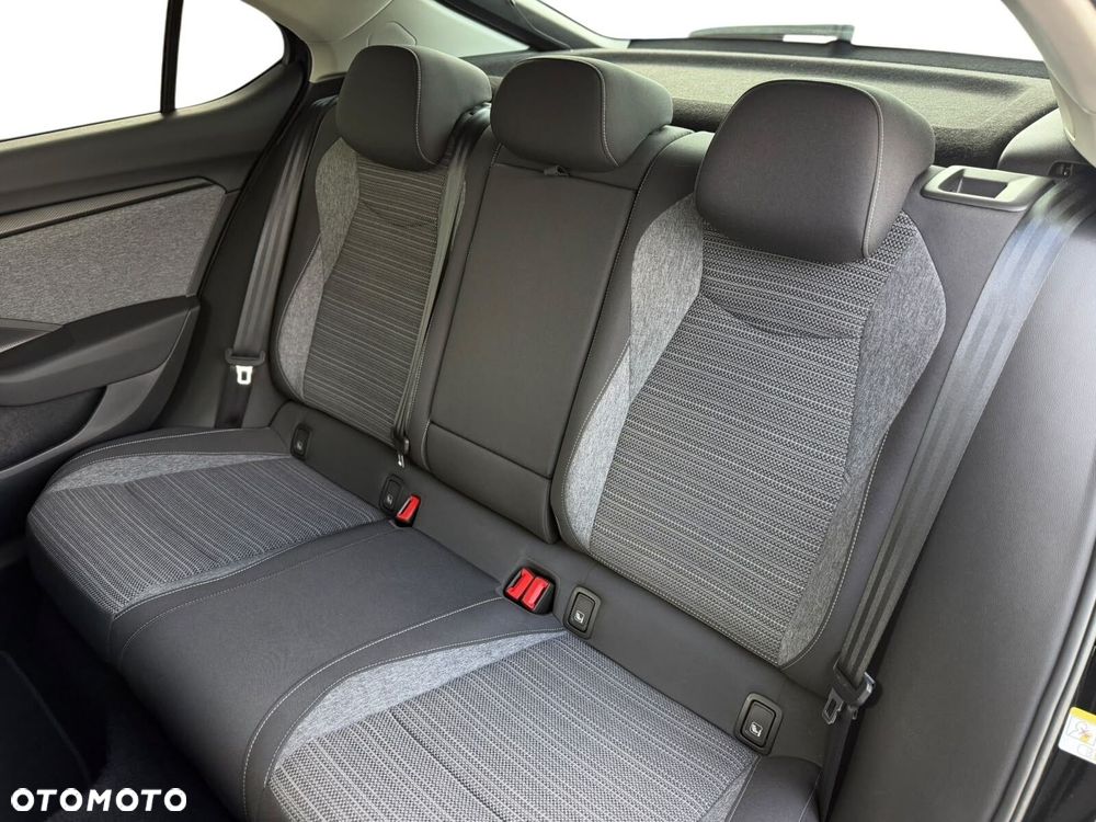 Skoda Superb 1.5 TSI mHEV Selection DSG - 28