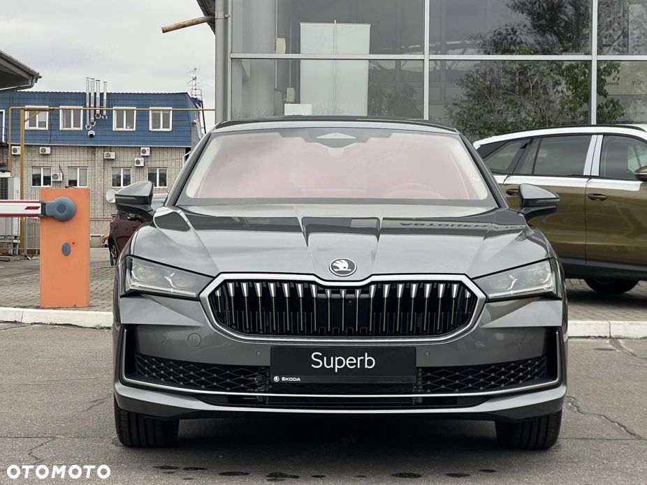 Skoda Superb 2.0 TSI Edition 130 DSG - 2