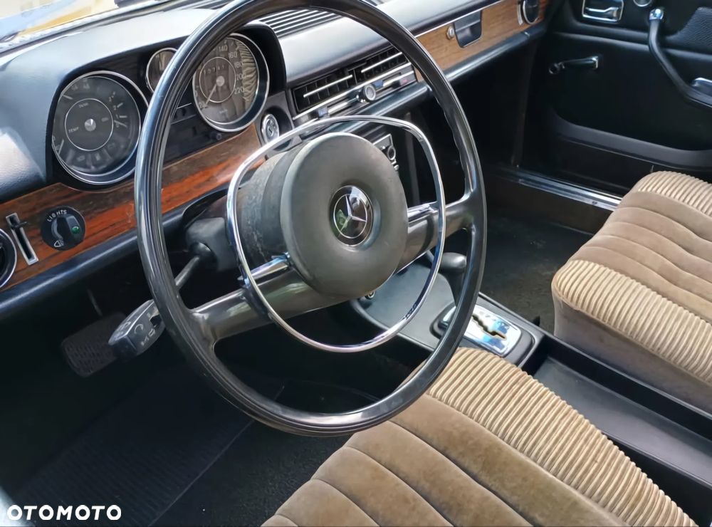 Mercedes-Benz 280 - 11