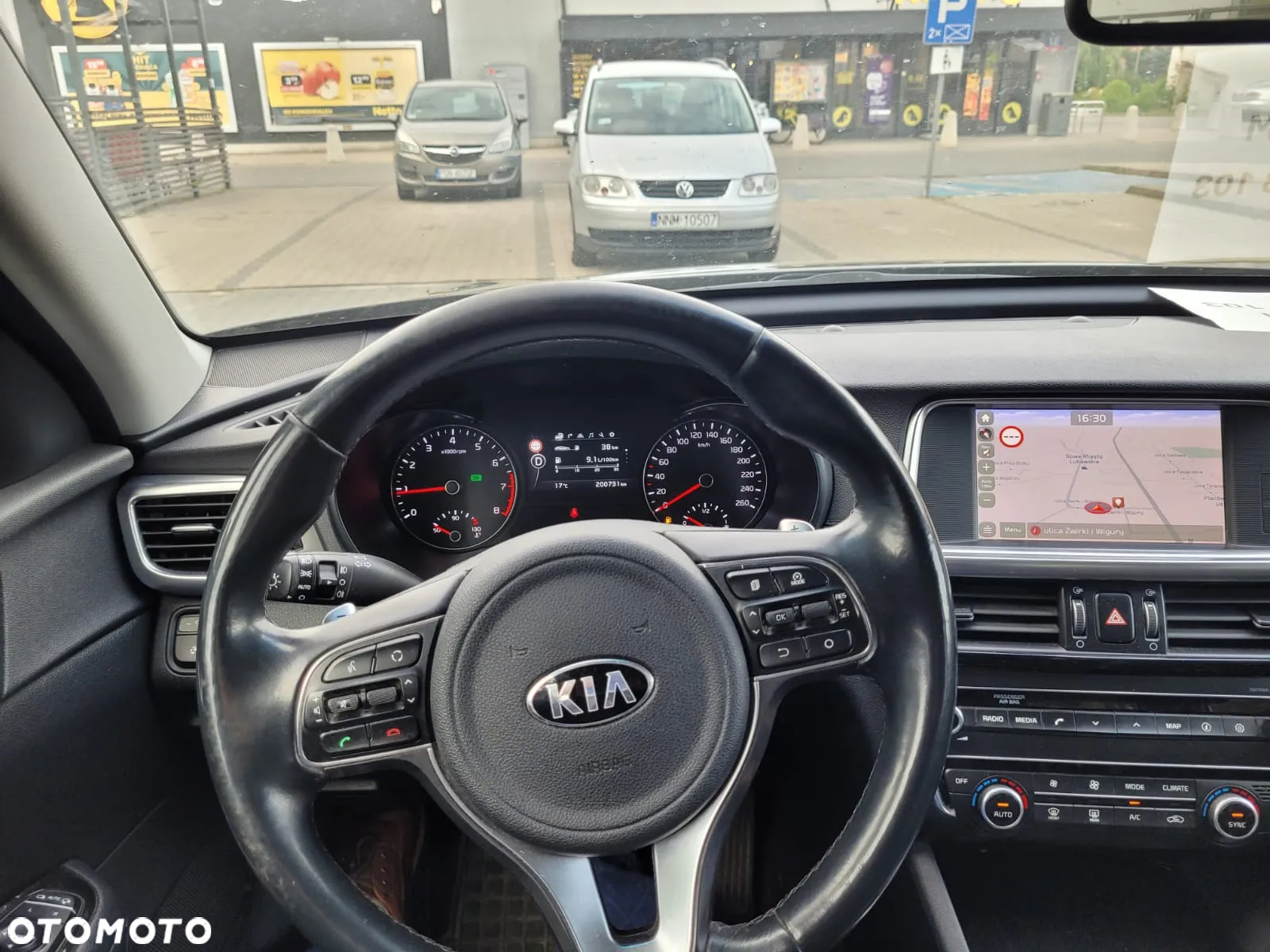 Kia Optima - 12