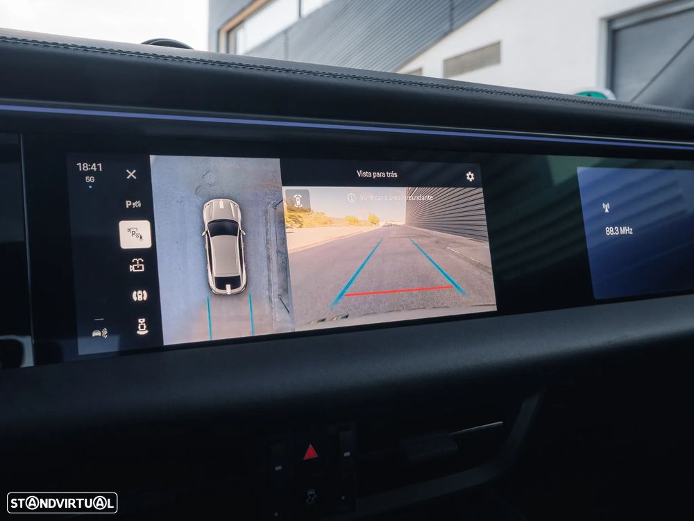 Porsche Macan Electric 4 - 31