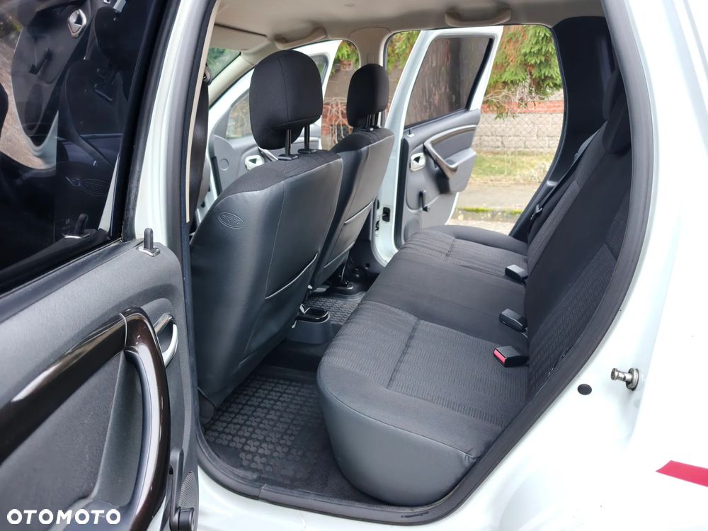 Dacia Duster 1.6 16V 4x2 Laureate - 13