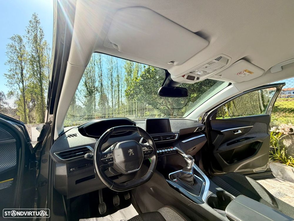 Peugeot 3008 1.2 PureTech Active - 23