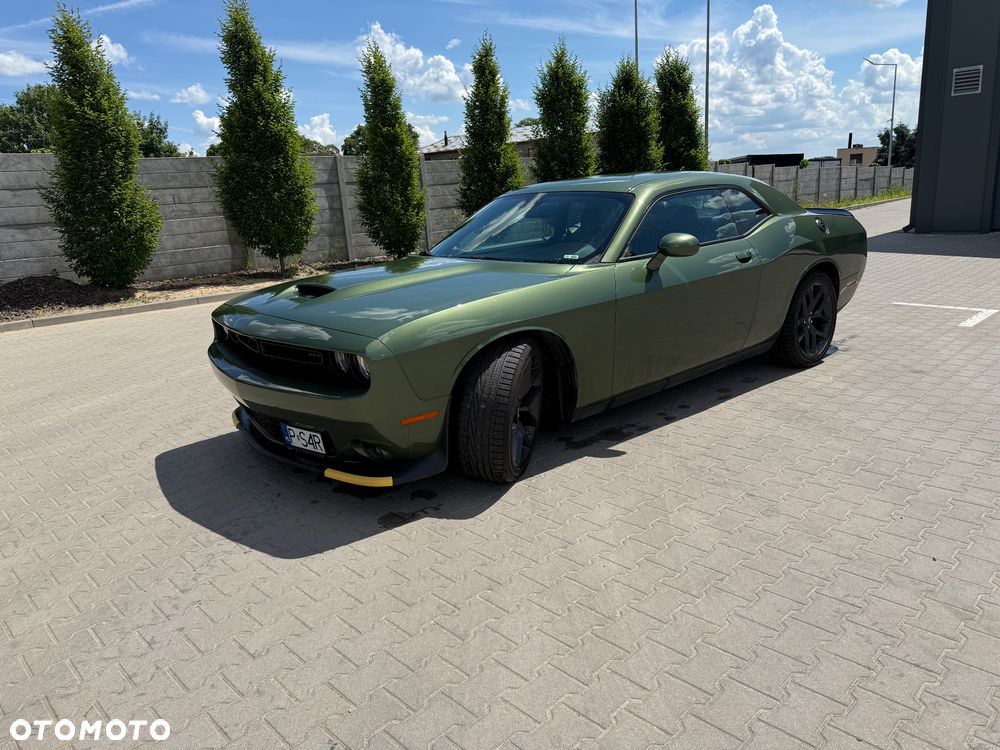 Dodge Challenger - 7