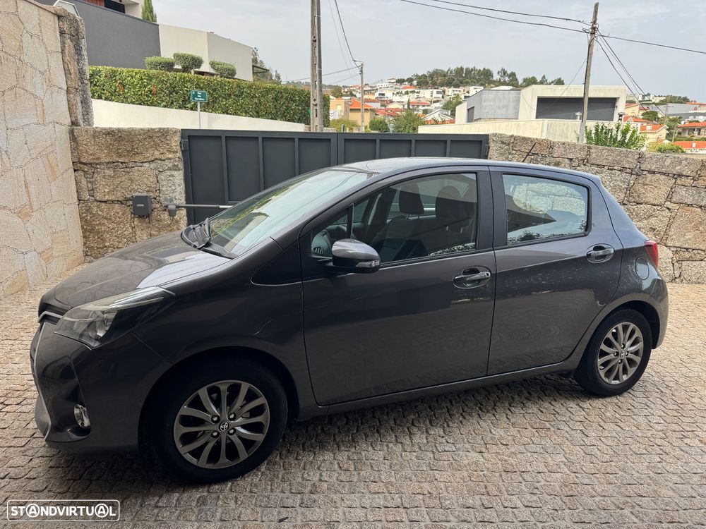 Toyota Yaris 1.0 VVT-i Comfort+P.Style - 3