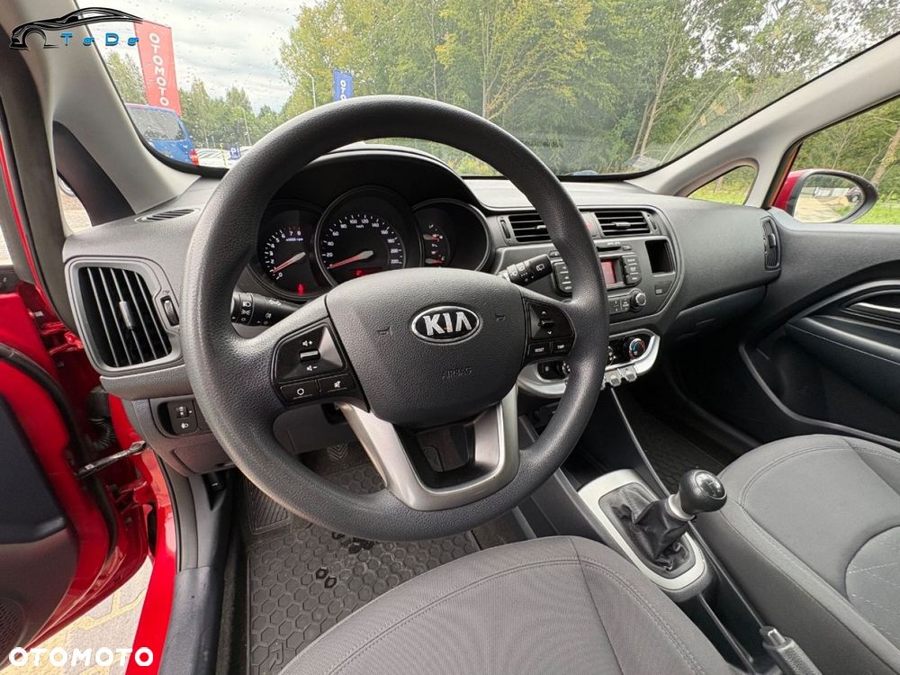 Kia Rio - 22