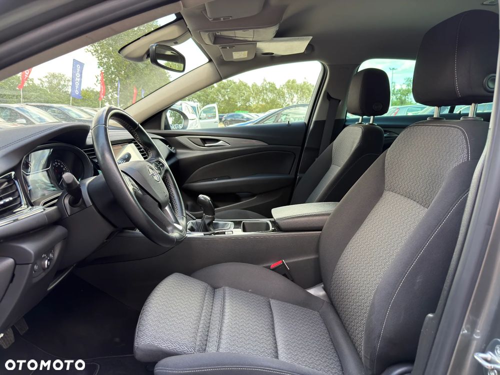 Opel Insignia 1.5 T Exclusive S&S - 28