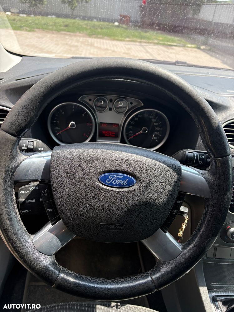 Ford Focus - 4