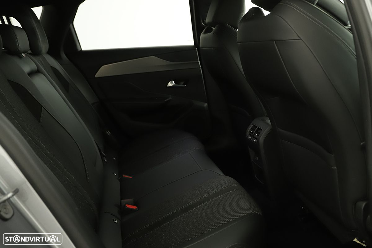 Peugeot 308 SW 1.2 PureTech GT EAT8 - 21