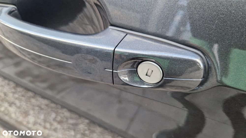 Ford Kuga 2.0 TDCi 4x4 Titanium - 32