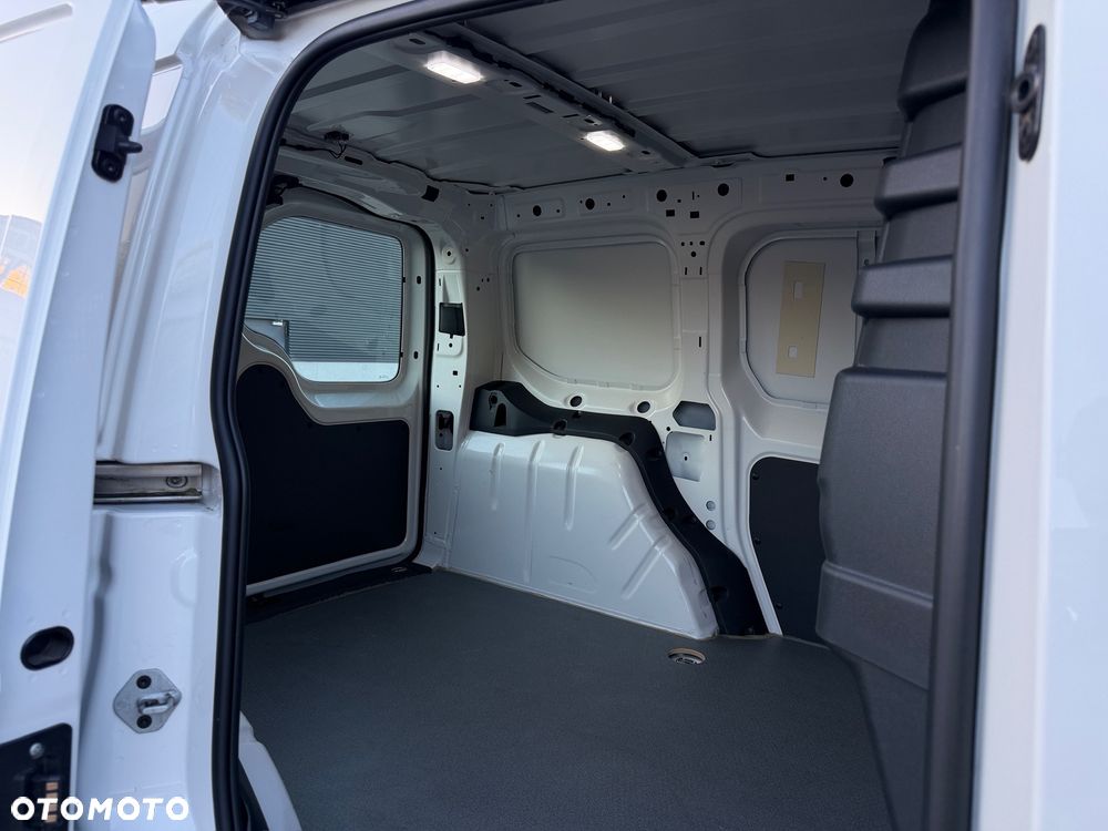 Volkswagen Caddy - 21