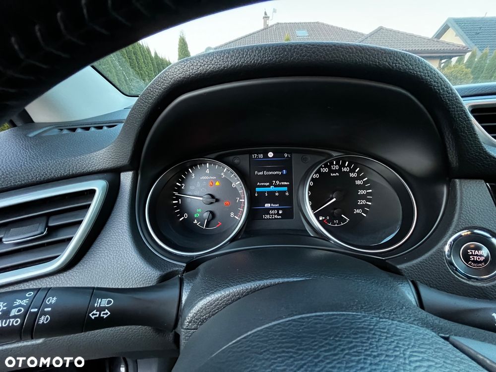 Nissan Qashqai 1.3 DIG-T N-Connecta - 9
