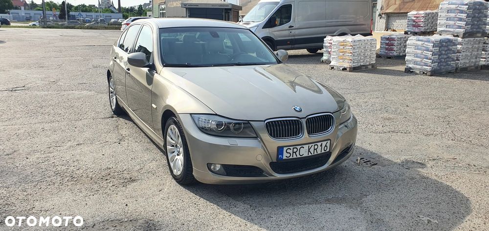 BMW Seria 3 325i Edition Exclusive - 11