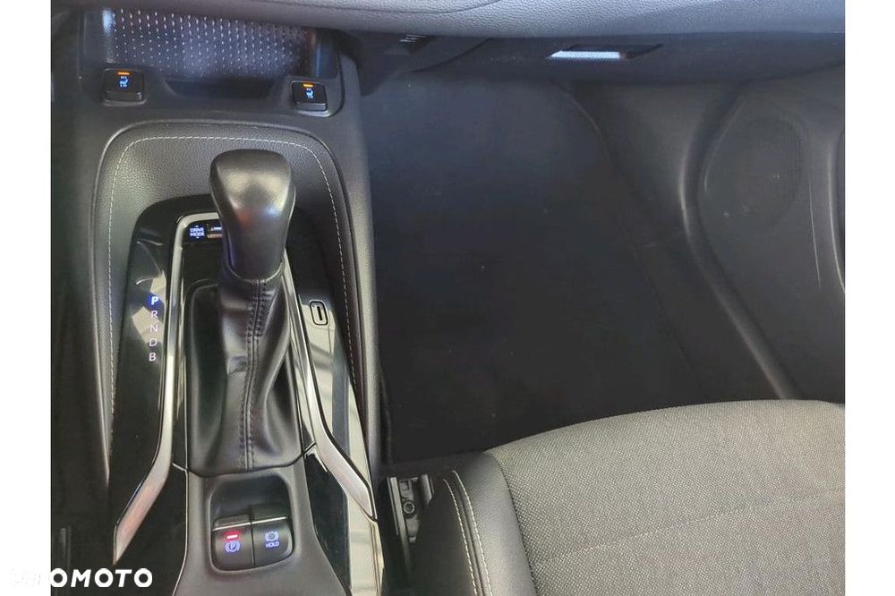 Toyota Corolla - 13