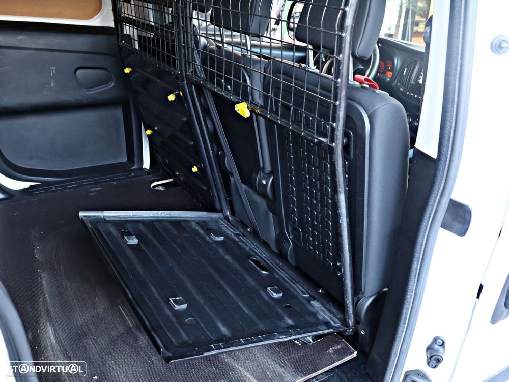 Fiat Doblo 1.6 Multijet XL - 17