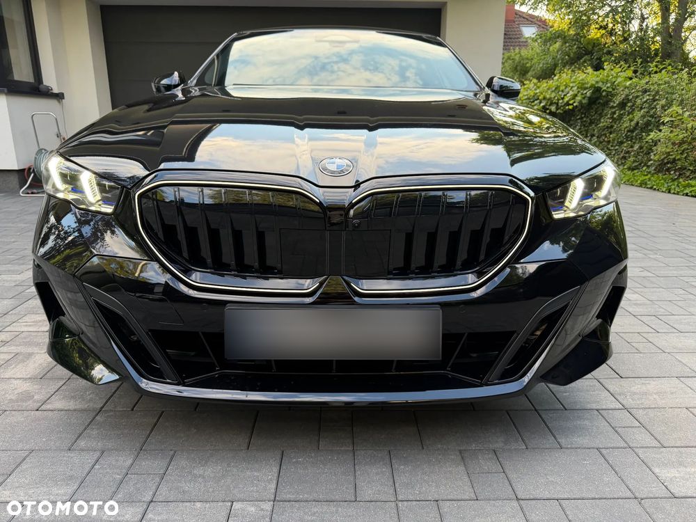 BMW Seria 5 520d xDrive mHEV M Sport - 3