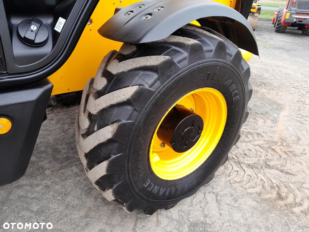 JCB 540-170 2016R - 17