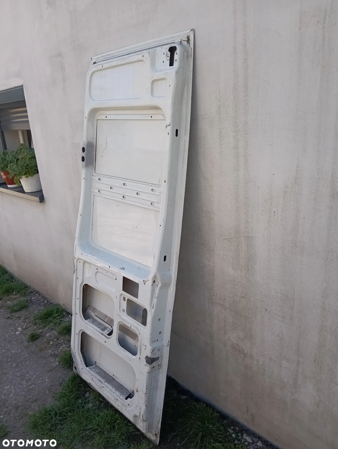 Drzwi tylne prawe Iveco Daily 2,3 - 3,0 1999 - 2014 - 3
