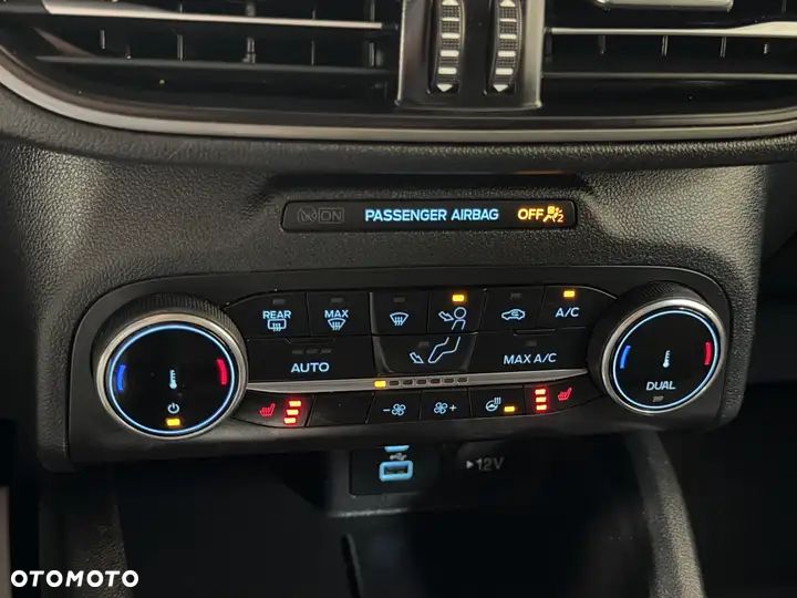 Ford Escape 2.0 EcoBoost AWD Titanium - 14