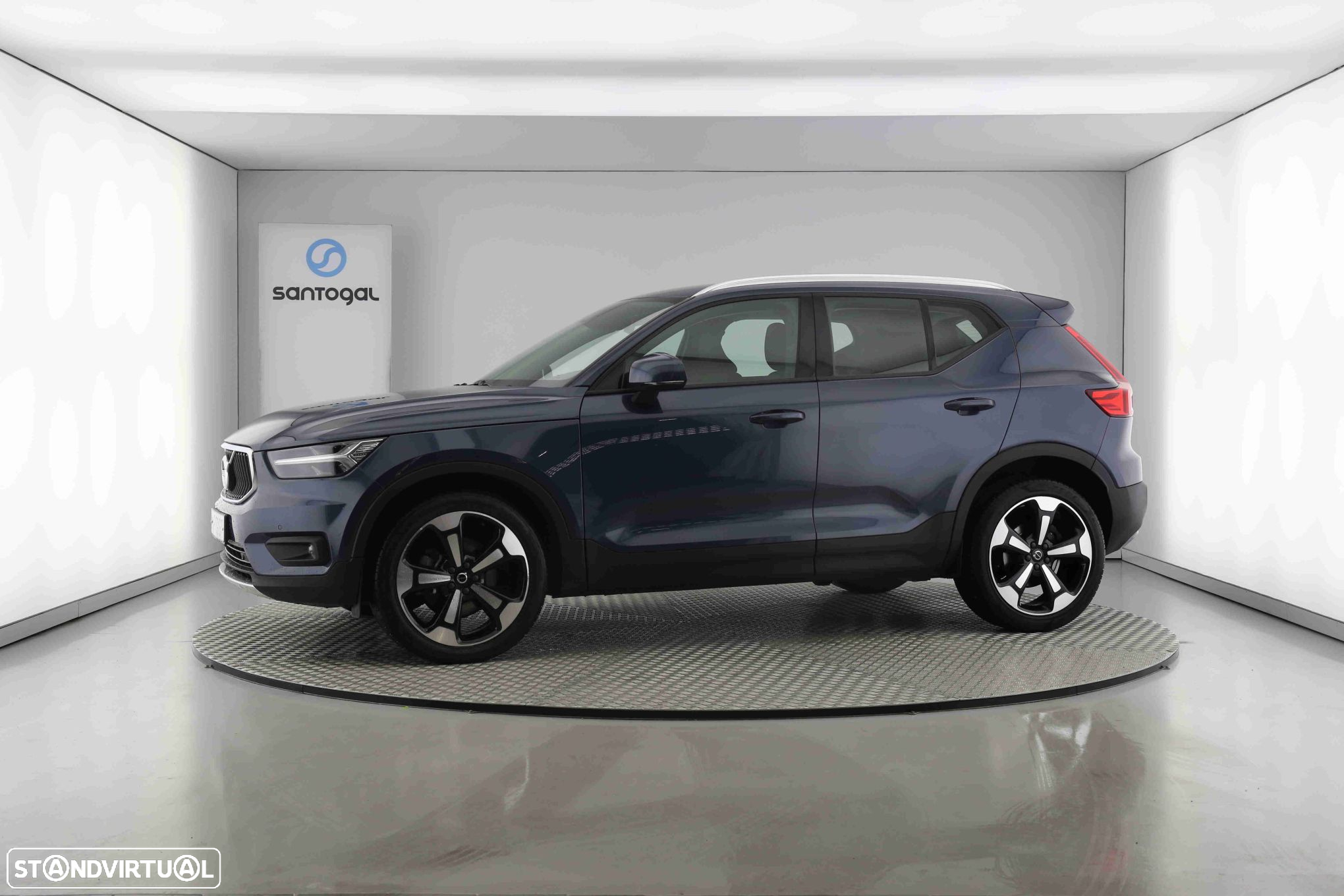 Volvo XC 40 2.0 B4 Momentum Plus - 5