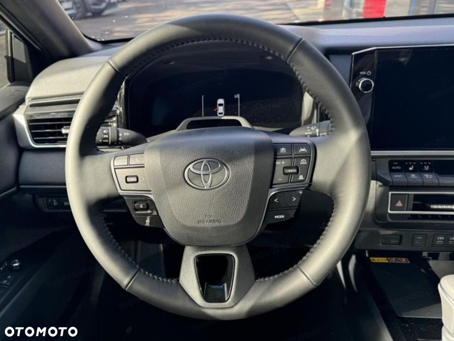 Toyota Camry - 10