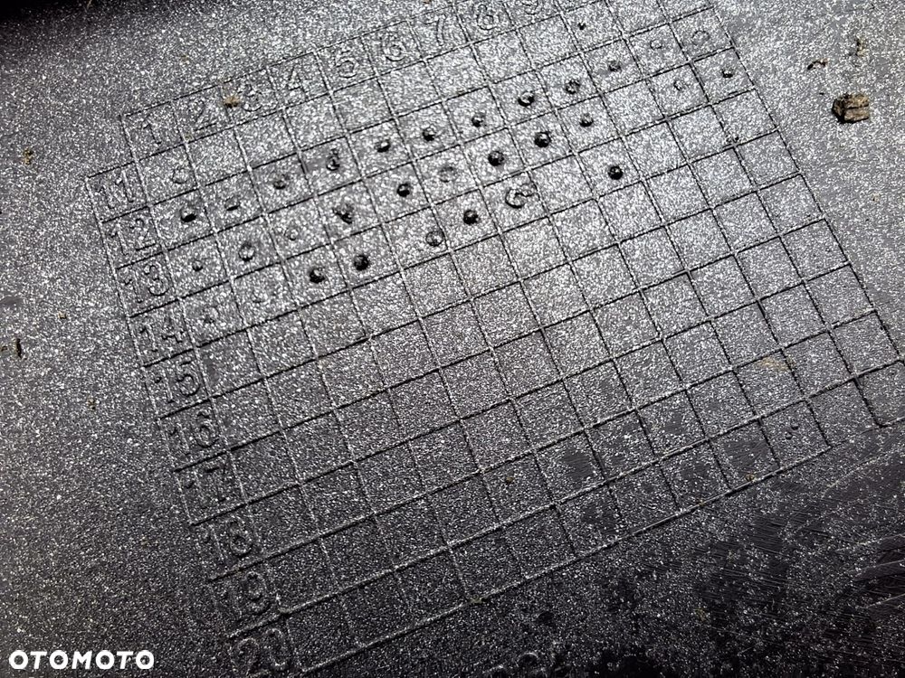 SEAT LEON 3 III FR 12-16r 5F0 NIE KLEJONY! B.ŁADNY ZDERZAK PRZÓD PRZEDNI KRATKA ŚLIZG DOLNY 5F0807221M WYSYŁKA 24H - 14