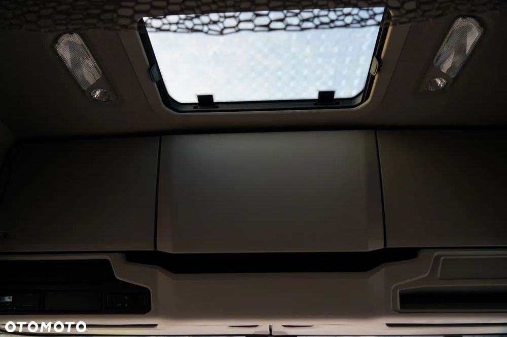 Scania S 500 / RETARDER / KLIMA POSTOJOWA / CAŁA NA PODUSZKACH / ALUFELGI / SKÓRY / - 32