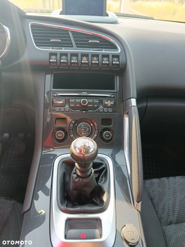 Peugeot 3008 1.6 HDi Premium - 9