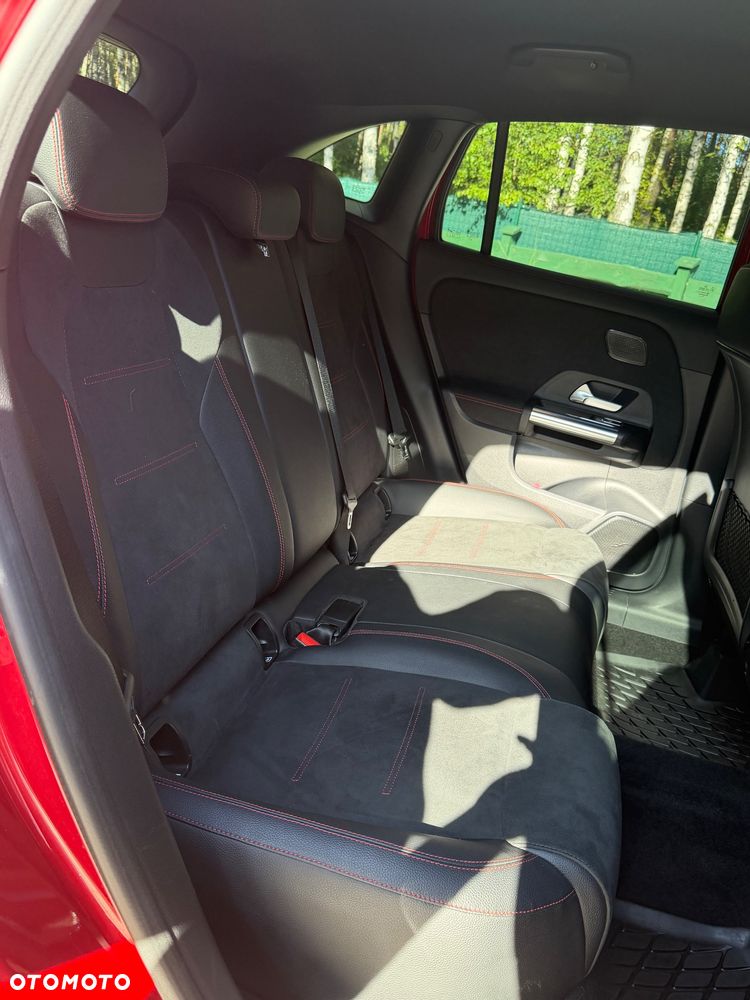 Mercedes-Benz GLA 250e AMG Line - 20