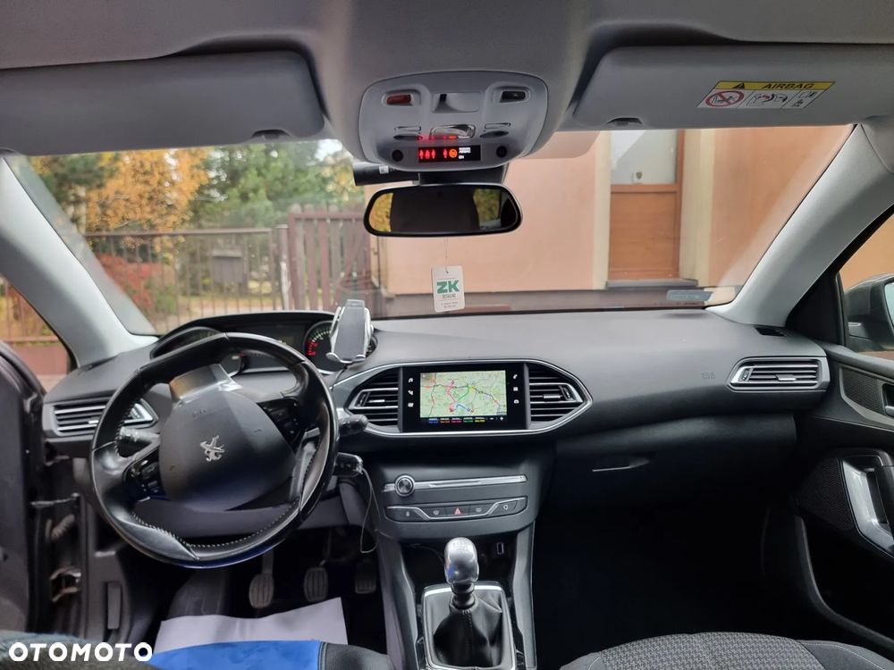 Peugeot 308 1.5 BlueHDi Allure S&S - 5